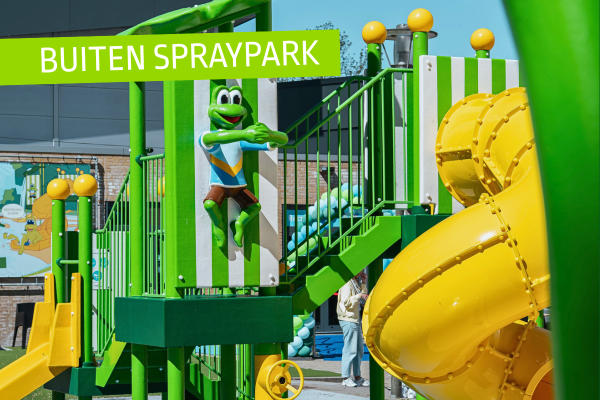 Zwembad-de-koploper-buiten-waterspeeltuin-spraypark-flevoland-lelystad