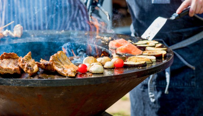 sportbe-5503-familyswimbbq.jpg